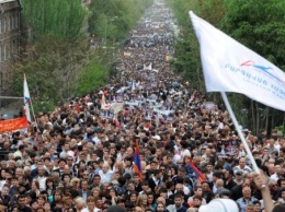 В Ереване вечером и ночью прошла самая массовая акция с начала протестов