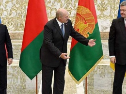 Лукашенко уговорил Порошенко не выходить из СНГ