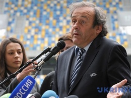 Платини официально заявил об уходе с поста президента UEFA