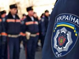 Жительница Запорожской области вызвала полицейских, чтобы напугать сына