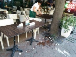 На Дерибасовской агрессивные ультрас напали на турецкий ресторан