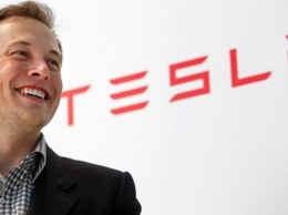 Tesla раскусила мошенника, выдававшего себя за их основателя