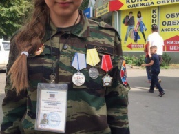 В Луганской области сепаратисты наградили школьницу орденом СССР
