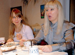 Внебрачная дочь Александра Серова требует от него сто миллионов рублей