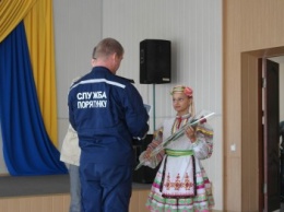 Покровск (Красноармейск) поздравил своих спасателей с профессиональным праздником