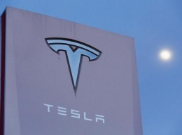Tesla обвинила бывших партнеров в давлении на компанию