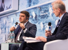 Гройсман считает популистов и коррупционеров угрозой для Украины