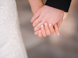 Ученые: Брак положительно влияет на здоровье мужчин