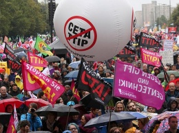 В семи городах Германии проходят демонстрации против CETA и TTIP