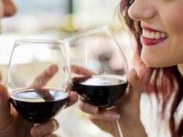 Ученые: Спиртные напитки не влияют на выработку гормонов возбуждения