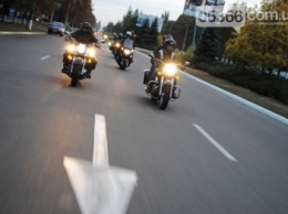 Кременчугские мотоциклисты прокатились по городу в честь своих погибших братьев (ФОТО)