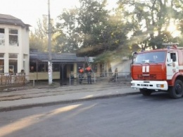 Из-за пожара в магазине криворожские спасатели ограничили движение общественного транспорта (ФОТО)