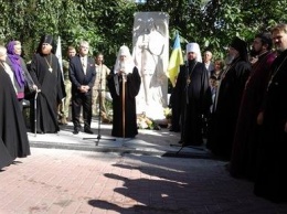 В Киеве освятили скульптуру архистратига Михаила, посвященную украинским героям