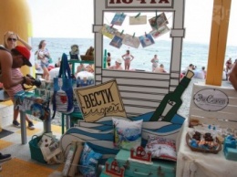 Красивые и счастливые - в Ялте прошел арт-пикник «Люди моря 2.0»