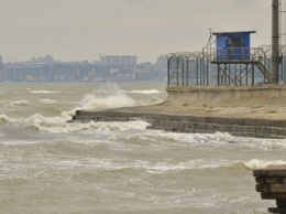 У берегов Одессы вспенилось море (ФОТО)