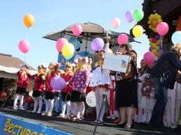 При поддержке Фонда Вилкула «Украинская перспектива» в Днепре прошел десятый юбилейный фестиваль «Мама+я» (фото)