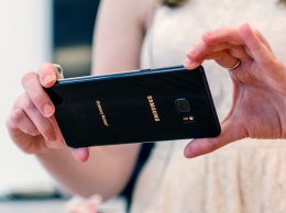 Обновленные смартфоны Galaxy Note 7, которые Samsung называет безопасными, также взрываются [фото]