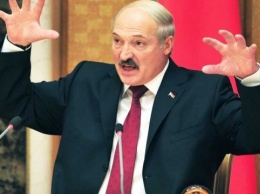Лукашенко жалуется на "неприкрытое давление" со стороны России
