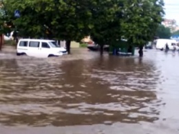 По Киеву и области снова объявлено штормовое предупреждение