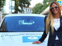 Пловчиха Ефимова продает "олимпийский" BMW