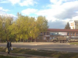 Во время "режима тишины" боевики "ЛНР" свозят бронетехнику в Луганск на ремонт