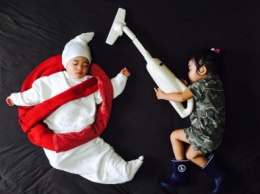 Спящие японские близнецы стали героями сказочных сюжетов