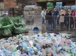 Европейцы будут учить украинцев убирать за собой отходы