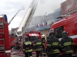 В Москве горел склад, погибли 8 пожарных