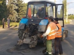 В Горняцком районе Макеевки ремонтируют дороги и ж/д переезды