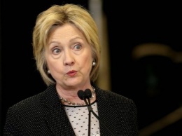 ФБР рассказало о забытом Клинтон в московском отеле секретном документе
