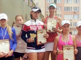 Ялтинцы - чемпионы и призеры Чемпионата Крыма по теннису