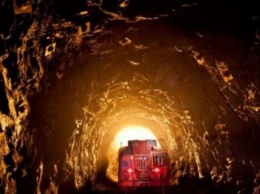Возгорание метана застало в шахте ш/у "Покровское" 593 человека, всех вывели на поверхность
