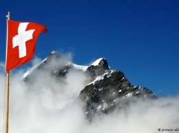 Швейцарцы проголосовали за расширение полномочий спецслужб