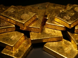 В мусорном ящике в Бангладеш нашли десяток слитков золота