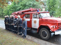 В Кривом Роге спасатели «укрощали» хлорное облако (фото)