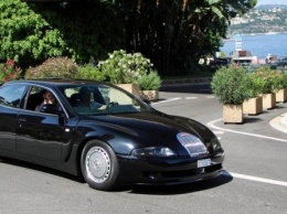 В Монако был замечен единственный в мире Bugatti EB112 (ФОТО)