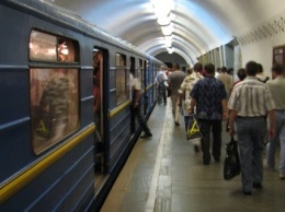 КГГА: с 1 июля льготников не пропустят бесплатно в метро без «Карточки киевлянина»