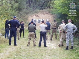 Закарпатские патрульные начали проходить курсы усиленного обучения по тактической подготовке