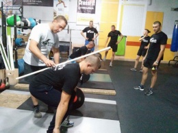 В Николаеве волонтеры готовят уже вторую группу военных инструкторов по программе CrossFit
