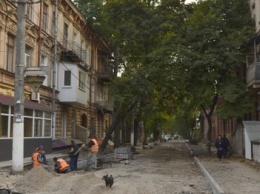Давно в Одессе так капитально дорогу в переулке не ремонтировали (ФОТО)