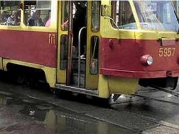 В Санкт-Петербурге родители оставили 5-месячного ребенка на трамвайных путях