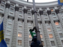 На Донбассе ликвидирован боевик "Свободы", поднявший флаг УПА у Кабмина во время Евромайдана