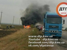 ДТП на трассе Одесса - Киев: авто с хасидами слетело с дороги и сгорело