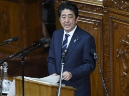 Премьер-министр Японии: Вопрос Южных Курил включает в себя и их акваторию