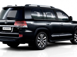 Toyota предложила в России новые комплектации Land Cruiser 200