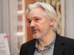 Основатель WikiLeaks планирует уничтожить предвыборную кампанию Клинтон