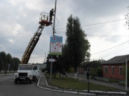 В Покровске (Красноармейске) продолжают обновлять уличное освещение
