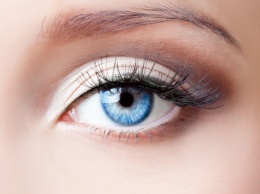 Ученые: Люди с голубыми глазами чаще других страдают от алкозависимости