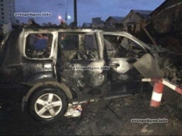 ДТП в Киеве: на улице Северной Nissan X-Trail врезался в гараж и сгорел. ФОТО