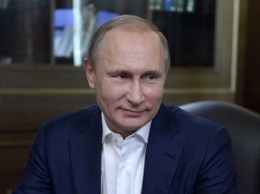 За услугами в Госкомрегистр Крыма обратился Владимир Путин